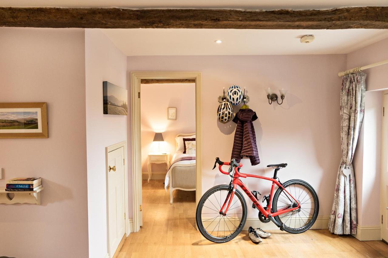 Neuadd B&B Suites Крикхауэлл Экстерьер фото